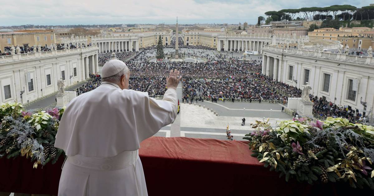 Pope Francis denounces the weapons industry as he makes a Christmas appeal for peace in the world